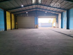 cho thuê xưởng 1000m2, pccc, 50 triệu/th ngay vòng xoay phú hữu, quận 9