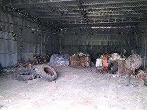 cho thuê xưởng 240m2, 13 triệu/th đường bưng ông thoàn, quận 9