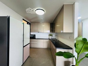 căn hộ ban công siêu rộng! hiếm có tại the view riviera point, dt 151m2, 3pn - 3wc, view hồ bơi.