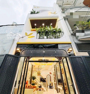 cần bán gấp căn nhà giá 3tỷ520/72,5m2, đườbg oto võ thị sáu - quận 3, cho thuê 25tr, gần bv da liễu