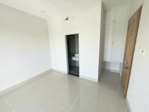 bán nhà mặt tiền đường số 42 phường bình trưng đông q2. tp.hcm. 202m2 dàn 800m2 có 22 phòng