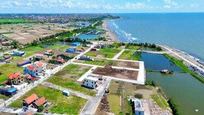 đất biển mặt đường to sát bãi tắm, sẵn sổ sang tên ngay!