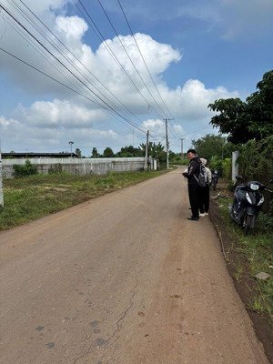 bán đất mặt tiền đường kinh doanh hiện hữu sổ riêng thổ cư giá 900tr tại trảng bom đồng nai