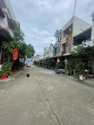 lô đất fun thổ cư 65m giá 2tỷ 650tr sát bên kdc biconsi tân bình. địa chỉ: đường huỳnh thị tươi