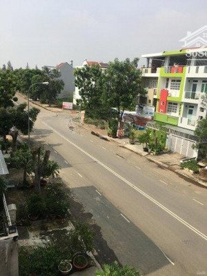 cần bán gấp lô đất nền dt: 5x19m. kdc sadeco phước kiển a. giá bán 9,2 tỷ