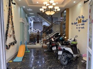 bán nhà trục htp, dt 4x14m, hẻm 6m xe hơi - 4 tầng 4 phòng ngủ - giá 8tỷ bớt lộc