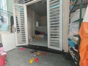 nhà cấp 4 mới, đẹp, kiên cố *2pn - 1wc* hẻm 1991 lê văn lương