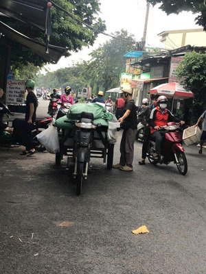 cần bán nhà hxh thông thoáng, đường phạm đăng giảng 4x17m 1 lầu, bán 7,1 tỷ. lh xem nhà 