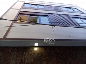 nhỉnh 4.x tỷ - nhà đẹp 5 tầng- 4pn -full đồ - ô tô đỗ - view ecopark & vinhomés olympic 