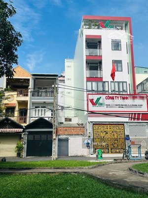 hiếm .view đối diện công viên hxh 8m nguyễn đình khơi p4, dt: 7.3m x 21m vuông vức, giá 25.5 tỷ tl