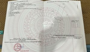 cần bán lô đất diên an gần ngay chợ cách đường bà đề tầm 20m lh: để xem đất
