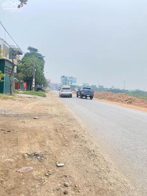  SỐC! BÁN ĐẤT TRUNG TÂM TẶNG NHÀ CẤP 4 đường Nguyễn Thị Minh Khai, Vĩnh Yên.