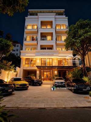 toà nhà chdv sư vạn hạnh, q.10 ; dt 330m2 (10 x 33); hầm 7 tầng 42p; hđt 300 triệu; bán 70 tỷ