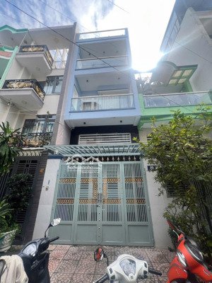 12,5 tỷ bán nhà 2 mặt tiền nội bộ khu bình phú quận 6
(4m x 18m)