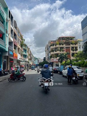 bán căn 2 phòng ngủ chung cư phan xích long phường 7 phú nhuận 66m2 2wc