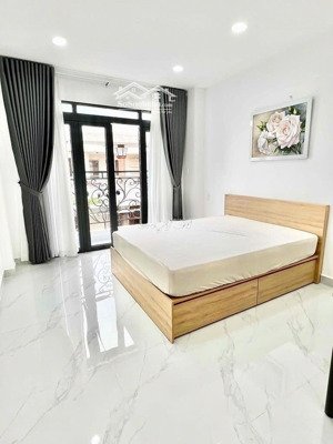 cho thuê nguyên căn trệt 2 lầu. dt: 3,5x15m (5 phòng) đường trần kế xương, q. phú nhuận(30tr)