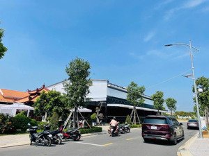 giảm 300triệu! kdc liền kề với eco retreat, cách trung tâm hcm 20p sổ hồng sẵn, giá chỉ 17tr/m2