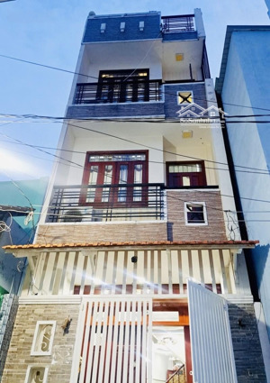 "hot" 4 tầng diện tích 68m2, hẻm xe hơi gần hàng xanh