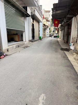 bán nhà cấp 4 trục kinh doanh hậu dưỡng - kim chung 50m2 đẹp, ô tô đỗ cửa giá 6,3 tỷ