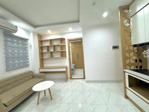 cần bán nhanh căn hộ ccmn phố nguyễn trãi - cạnh royal city - ngã tư sở. dt 50m2 2pn. giá nhỉnh 2tỷ