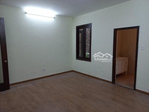 bán biệt thự hxh nguyễn hữu cảnh kết cấu 1t3l có 10pn ngay gần đô thị sala sát quận 1