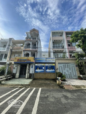 bán gấp nhà cấp 4 mt đường 1b khu tên lửa 4.2x20m giá 9.35 tỷ ( giá tốt ) lh 