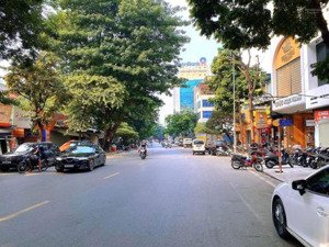 bán nhà 7 thang máy mặt phố phố đốc ngữ , ba đình. dt 100m, thông sàn, có hầm gara ôtô