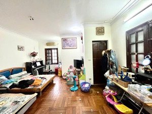 bán nhà mặt phố lô góc 3 thoáng, mặt tiền 12m, vỉa hè khuất duy tiến 55m, 5 tầng giá 28.45 tỷ.