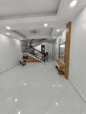 giá 7.8 tỷ
bán nhà mới xe hơi vô nhà full nội thất cư xá phú lâm a p12 quận 6 (4mx16m )