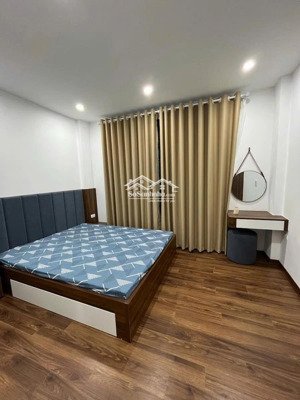 bán nhà đội cấn ba đình - dt 30m2 - 6 tầng - mt 4.3m - mặt ngõ kd - vị trí đỉnh - 11.x tỷ