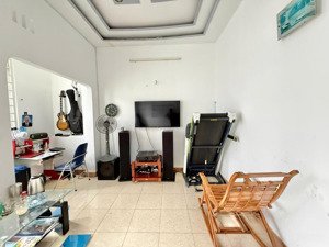 chốt gấp 5.38 tỷ! nhà 3 tầng 4pn - hẻm xe hơi 6m thông - sát gò vấp/quang trung - nguyễn văn quá.