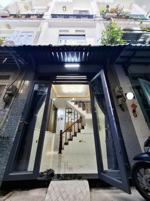 nhà 3pn 2wc (dt:3,5x7,5m) giá 1tỷ698tr (tl) ở sẹc ngắn 567 lê văn khương q12 gần chùa pháp thạnh