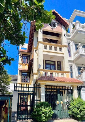 căn ngang 6m duy nhất còn sót lại, khu bên sông sát gigamall phạm văn đồng, hiệp bình chánh.