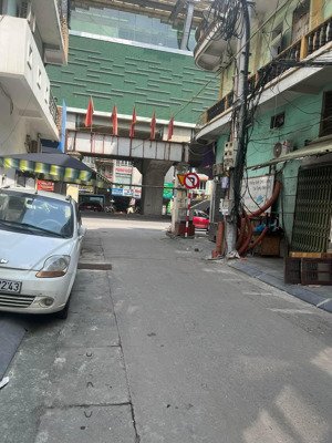 hiếm! quang trung hà đông 79m2. mặt tiền 5m giá chỉ hơn 11 tỷ, 50m ra ga la khê, xây ccmn quá đẹp