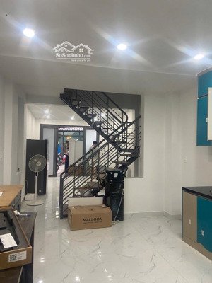 bán nhanh nhà lâm văn bền, diện tích 6x15m, 4pn 4wc, giá 6,4 tỷ có thương lượng, lh: 