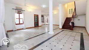 vị trí siêu víp tại bán đảo quảng an, biệt thự 286m2 x 4 tầng. giá: 97 tỷ