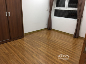 cần cho thuê gấp căn hộ giá 10,5tr chung cư udic số 122 vĩnh tuy, hai bà trưng, giao nhà ngay