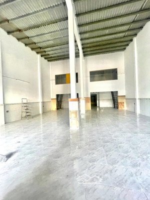 cho thuê kho mbkd 300m mã lò giá 35 triệu