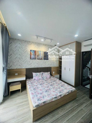 nhà hxh 1/ quang trung phường 8 dt 4,5x18m 3 lầu gần chợ hạnh thông tây.