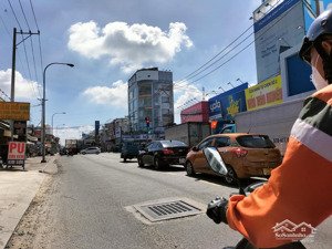 mặt tiền nguyễn ảnh thủ, 10,5x40m, cn:320m2, giá chỉ 25 tỷ.