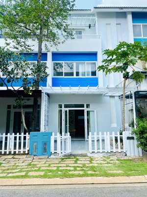 cho thuê nhà 3 tầng - 152m2 - mega ruby khang điền, long trường (phú hữu cũ) - full nội thất