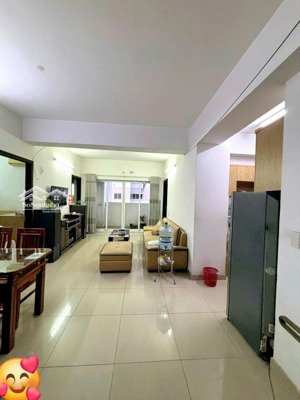 bán căn hộ có sổ hồng sẵn, ngay sát chợ bà hom, kcn tân tạo, pouyen - 81m2(3pn, 2wc) nhà như hình