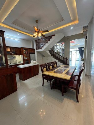 nhà đẹp 3 tầng trung tâm thành phố nha trang đường trần thị tính