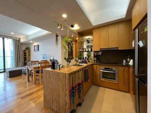 bán căn chung cư indochina plaza cầu giấy. 98m2, 2 ngủ. đủ đồ. giá bán: 13.x tỷ. 