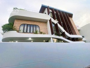 căn góc đẹp 129m2 ngang 6.8m sổ vuông đẹp hoàn công chuẩn, ô tô trong sân linh chiểu 12.8 tỷ