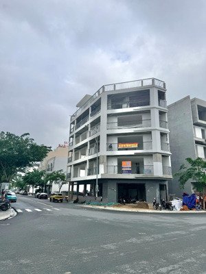 cho thuê nhà góc 2 mặt tiền đường 28, kđt vcn phước long 2