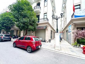 bán liền kề xẻ khe sao biển đã hoàn thiện full 5 tầng, giá 14,6 tỷ rẻ nhất vinhomes ocean park 2