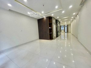 văn phòng cho thuê dt 5 x 23m,thang máy,máy lanh,hầm xe giá chỉ 11 triệu