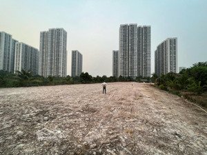 chính chủ cho thuê 6300m đất thổ bao gpxd hđ 10 năm ngay vinhome giá 234tr kdc vip lh 