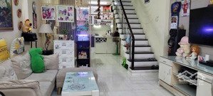 cần bán nhà 793 phường tân hưng sổ hồng riêng 60m giá tốt